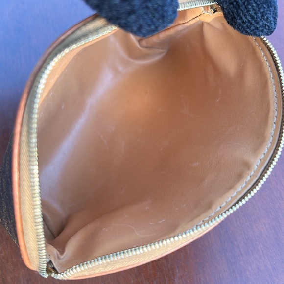 Celine pouch - Picture 12 of 16